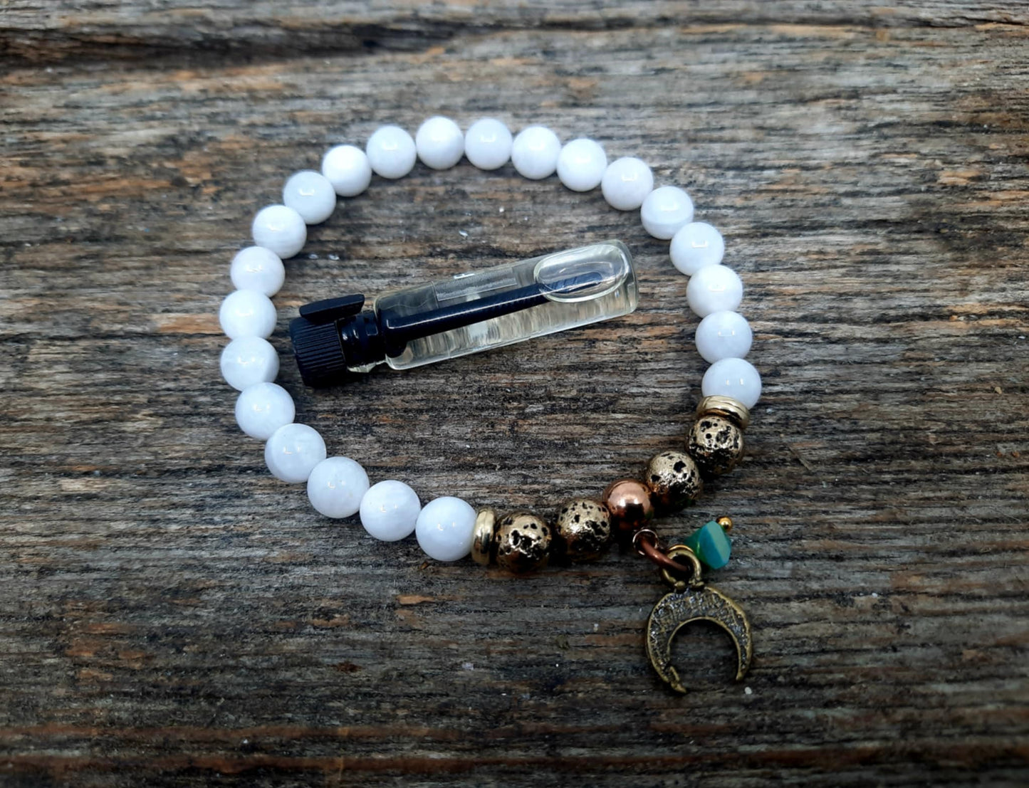 Bracelet diffuseur en Pierre de Lune-féminin sacré
