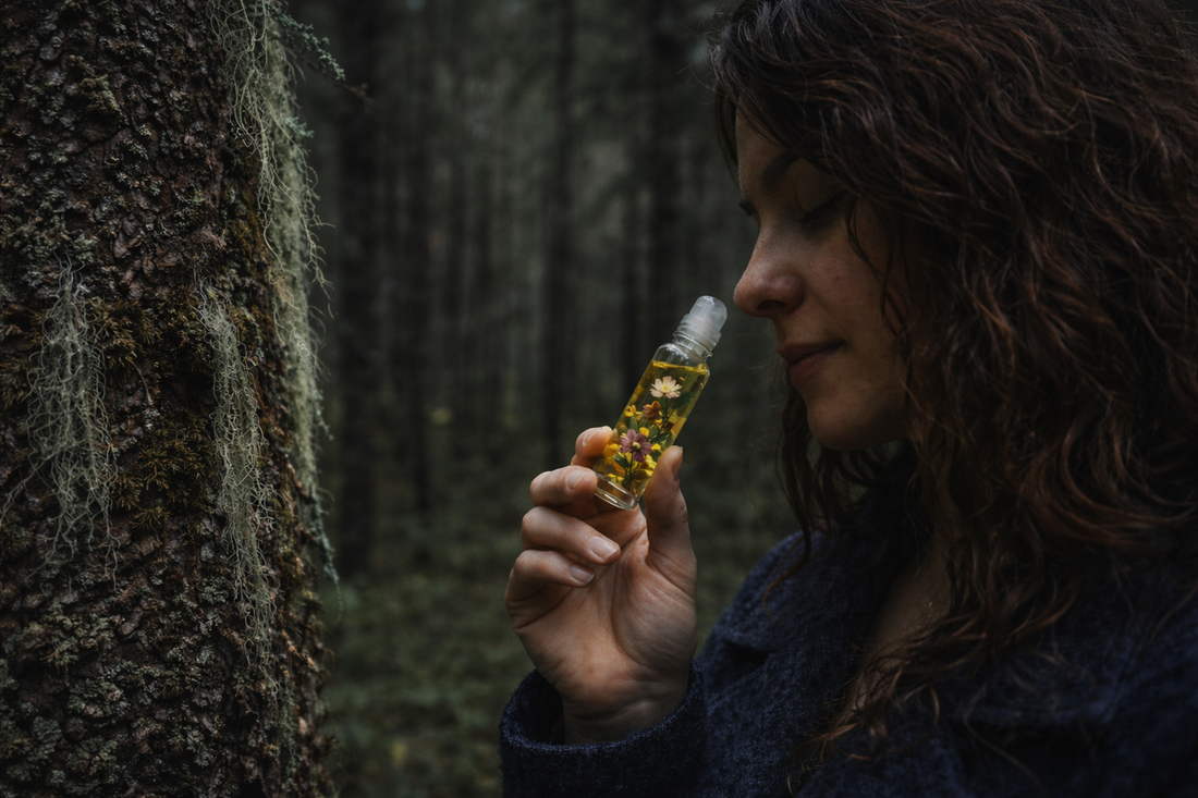 Les 7 archétypes féminins : se rencontrer à travers les parfums rituels